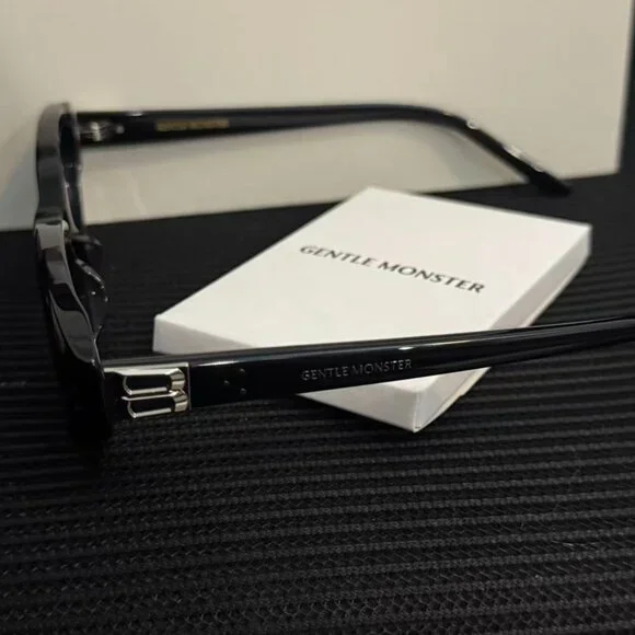 Gentle Monster VANILLA Black Oval Sunglasses Slim Retro Unisex - Picture 2 of 8